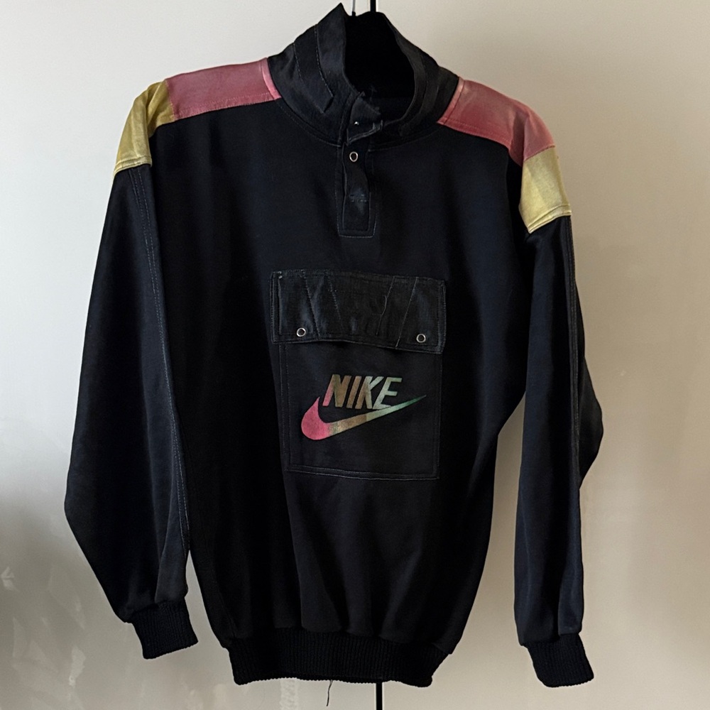 Nike vintage Black track Sweatshirt with Pink and Gold Accents kangaroo pocket S